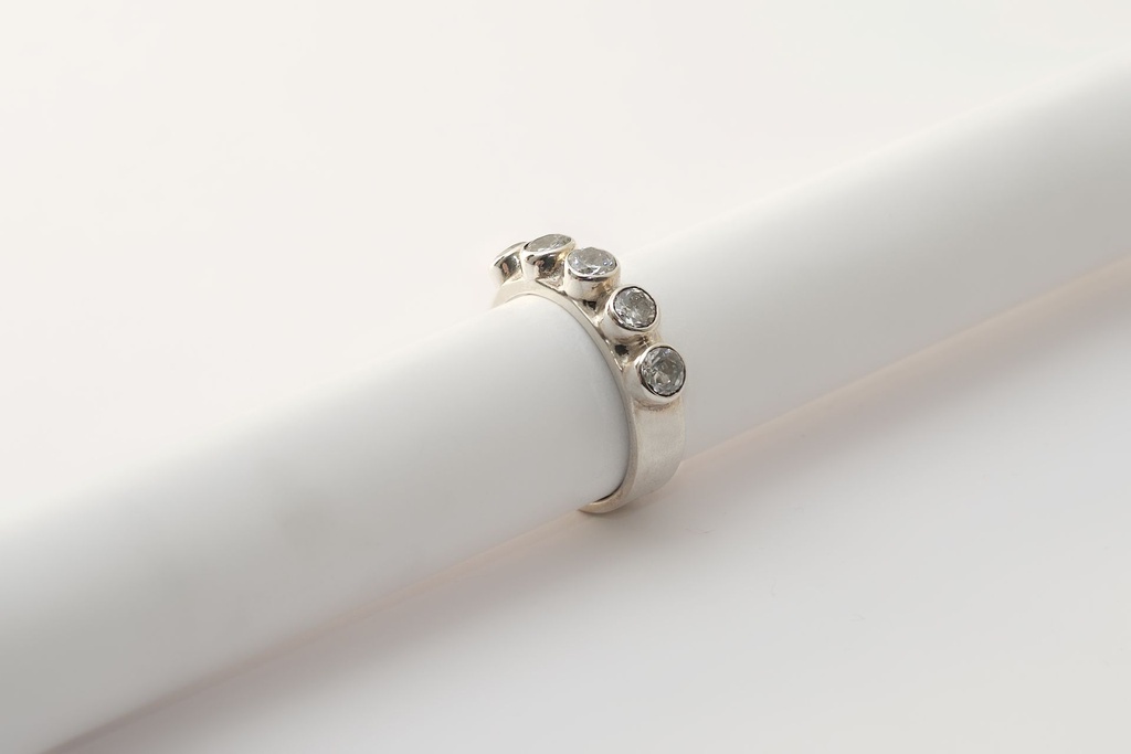 [TL3 - R.07 - SWZ] Bague LOUISE 5 white